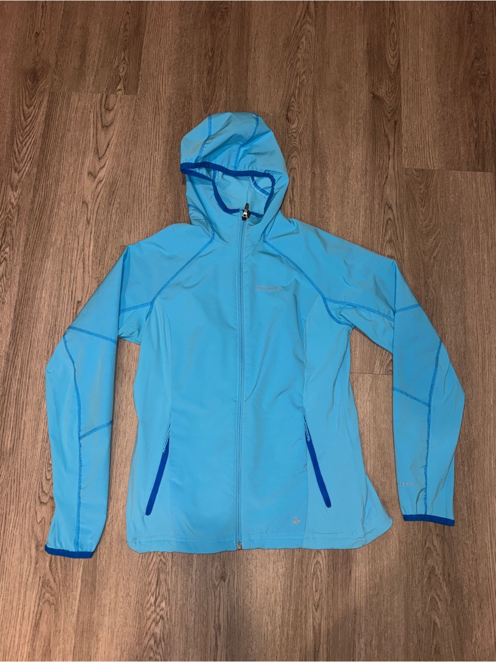 Columbia Women’s Medium Windbreaker